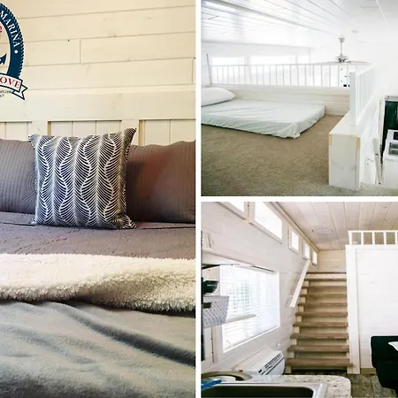 Long Cove Resort And Marina Charlotte Room photo